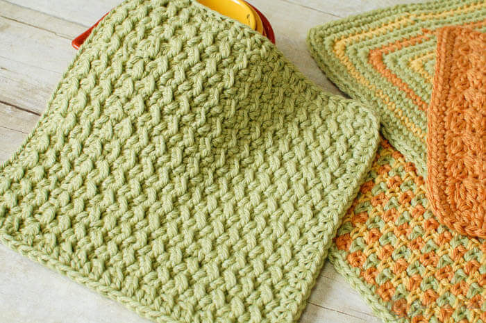 Crunchy Stitch Crochet Dishcloth Pattern | Petals to Picots