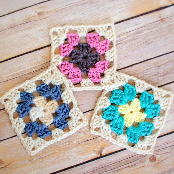 Crochet Granny Square Pattern - Petals to Picots