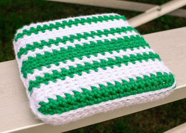 Stadium Seat Cushion Crochet Pattern - Petals to Picots