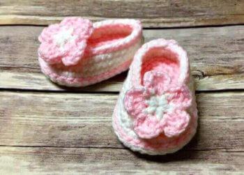 Springtime Baby Booties Crochet Pattern - Petals to Picots