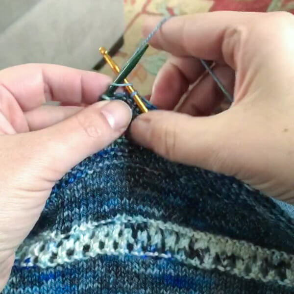 How to Bind Off Knitting with a Crochet Hook Tutorial Petals to Picots